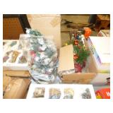 NEW CHRISTMAS TREE & GIFT BAG SET
