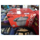 NEW PRESSURE COOKER