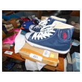 HIGH TOP TENNIS SHOES SIZE 8 LOOK NEW