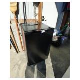 UNDER COUNTER REFRIGERATOR WORKS GREAT