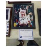 MICHAEL JORDAN SIGNED PICTURE W/COA