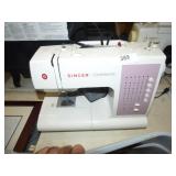 SINGER SEWING MACHINE