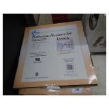 2 NEW BATHROOM ACCESSORIES SETS