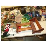 SHELVES, BASKETS, CHRISTMAS DECOR