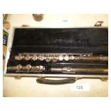 WT ARMSTRONG FLUTE & CASE
