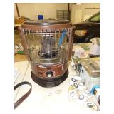 NICE CLEAN ALADDIN KEROSENE HEATER