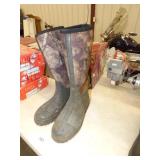 RED HEAD BOOTS SIZE 8 VERY GOOD CONDITION