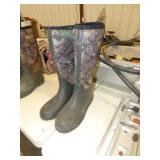 RED HEAD BOOTS SIZE 8 VERY GOOD CONDITION