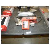 MILWAUKEE 7 1/4' POWER SAW WORKS GOOD