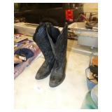 ARIAT SIZE 8 1/2B COWBOY BOOTS