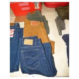 2 LEVI JEANS 34/32, LEES JEANS 33/32 ALL LIKE NEW