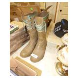 NORTHERN BOOTS SIZE 11