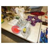 ASSORTED DECOR