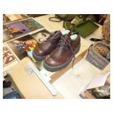 SIZE 9 LEATHER SHOES LIKE NEW