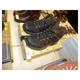NEW ST JOHNS BAY HIKERS SIZE 8 1/2