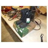 NEW ISTACA INSULATED WINTER BOOTS SIZE 9