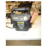STANLEY BATTERY JUMP PACK