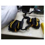 NEW DEWALT CARPENTERS TOOL POUCH