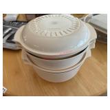 5 piece Tupperware set (dining room)