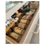 Spice drawer Lot (kitchen)