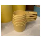 Vintage Tupperware  measuring cups (kitchen)
