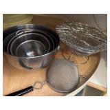 Metal Nesting mixing bowls and more (kitchen)