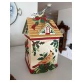 Christmas Cardinal Cookie Jar   (kitchen)