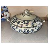 Gillsonware lidded Dish (kitchen)