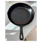 Cast iron Pan number 8D  (kitchen))