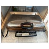 General Electric Waffle maker- tested (kitchen)