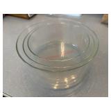 Lightweight glass bowls