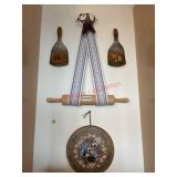 All decorative items pictured on wall (kitchen)