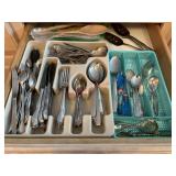Utensils Drawer Contents (kitchen)