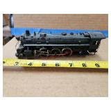HO scale powered locomotive- train room