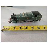 Model locomotive, unpowered- train room