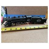 HO scale powered locomotive- train room