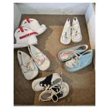 Baby shoes - train room