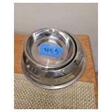 Pet Food Dish (living room)