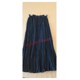Allure Missy Large Dress Skirt (upstairs left
