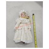 Vintage ceramic dolly - living room