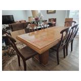 Dining room table with 6 chairs and 2 leaves