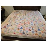 Vintage hand stitched quilt, appx 84'x68' -