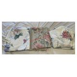 Full size mix matched fitted sheets (downstairs