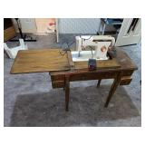 Vintage sowing machine (master bedroom)