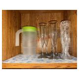 Plastic cups (kitchen)