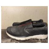 Mens Slide on Sketchers sz 11 Need good Cleaning