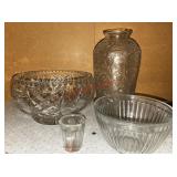 Glass bowls and vase (kitchen)