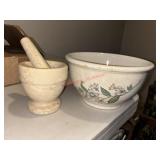 Mortar and Pestal/ Mixing Bowl lot