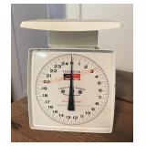 vintage Hanson Utility Scale(Living room)