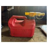Gas can (barn)